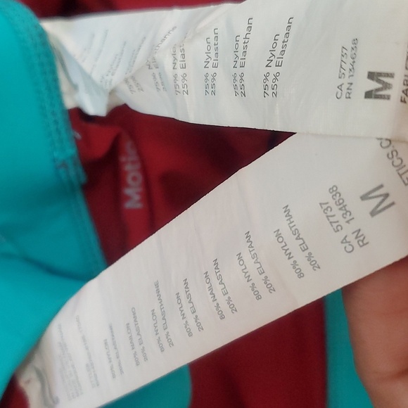 Fabletics Fiona Low-Impact Two piece Workouts outfit Size M - Picture 9 of 11